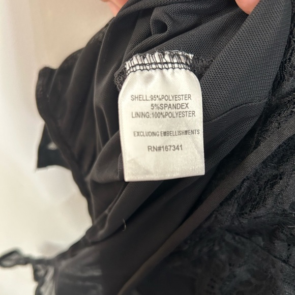 HELLO MOLLY BRING THE HEAT LACE BODYSUIT BLACK - Picture 2 of 6